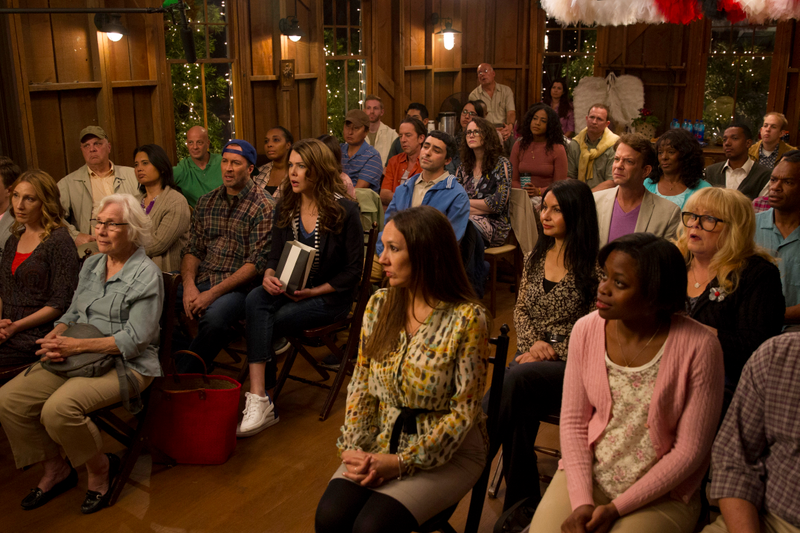 Illustration for article titled Let’s overanalyze the first pics from the new Gilmore Girls